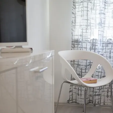 Old City Luxury Iris Apartment *