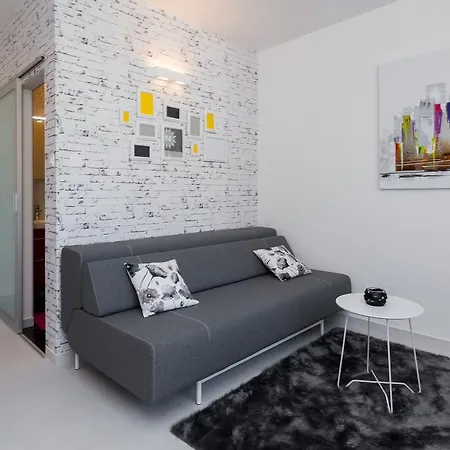 Old Luxury Iris Апартаменти Спліт