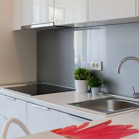 Old Luxury Iris Спліт