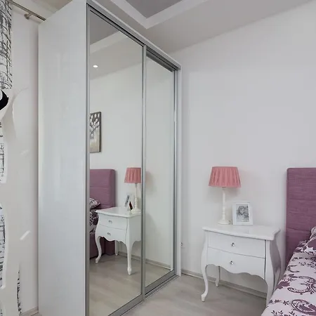 Old Luxury Iris * Спліт