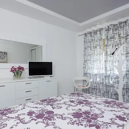 Old Luxury Iris Apartamento Split
