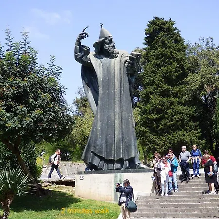 Апартаменти Old Luxury Iris *